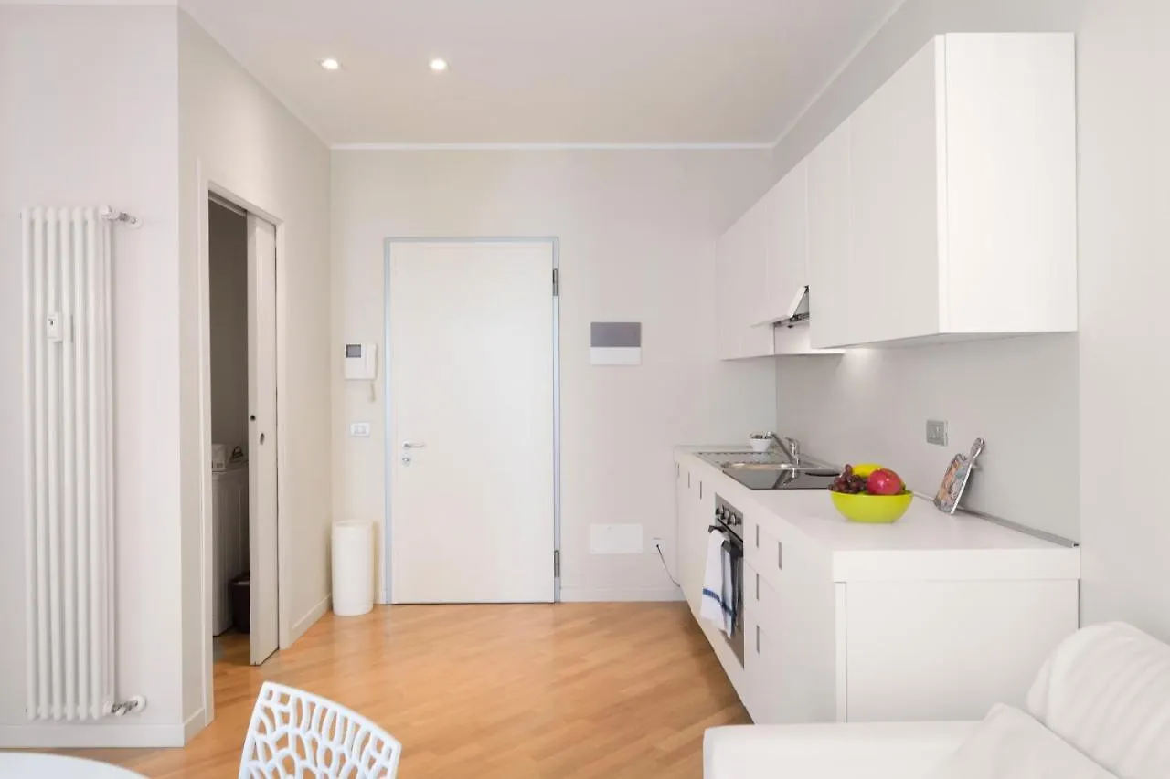 Flats4Rent Green Valley Verona Apartment