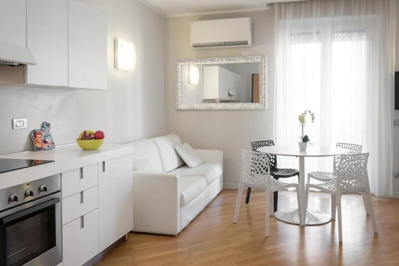 Flats4Rent Green Valley Verona 0*,